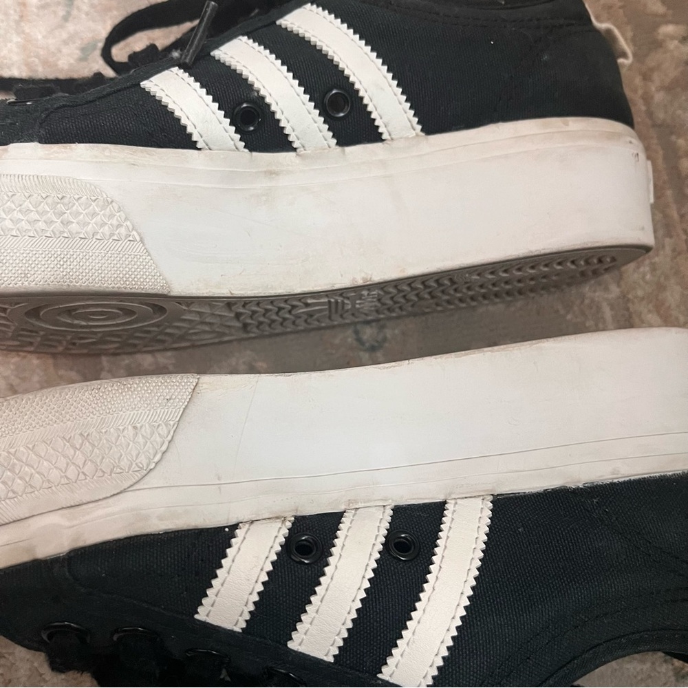 Adidas W 7.5 Black and White Platform Lace-Up Sneakers - Picture 5 of 13